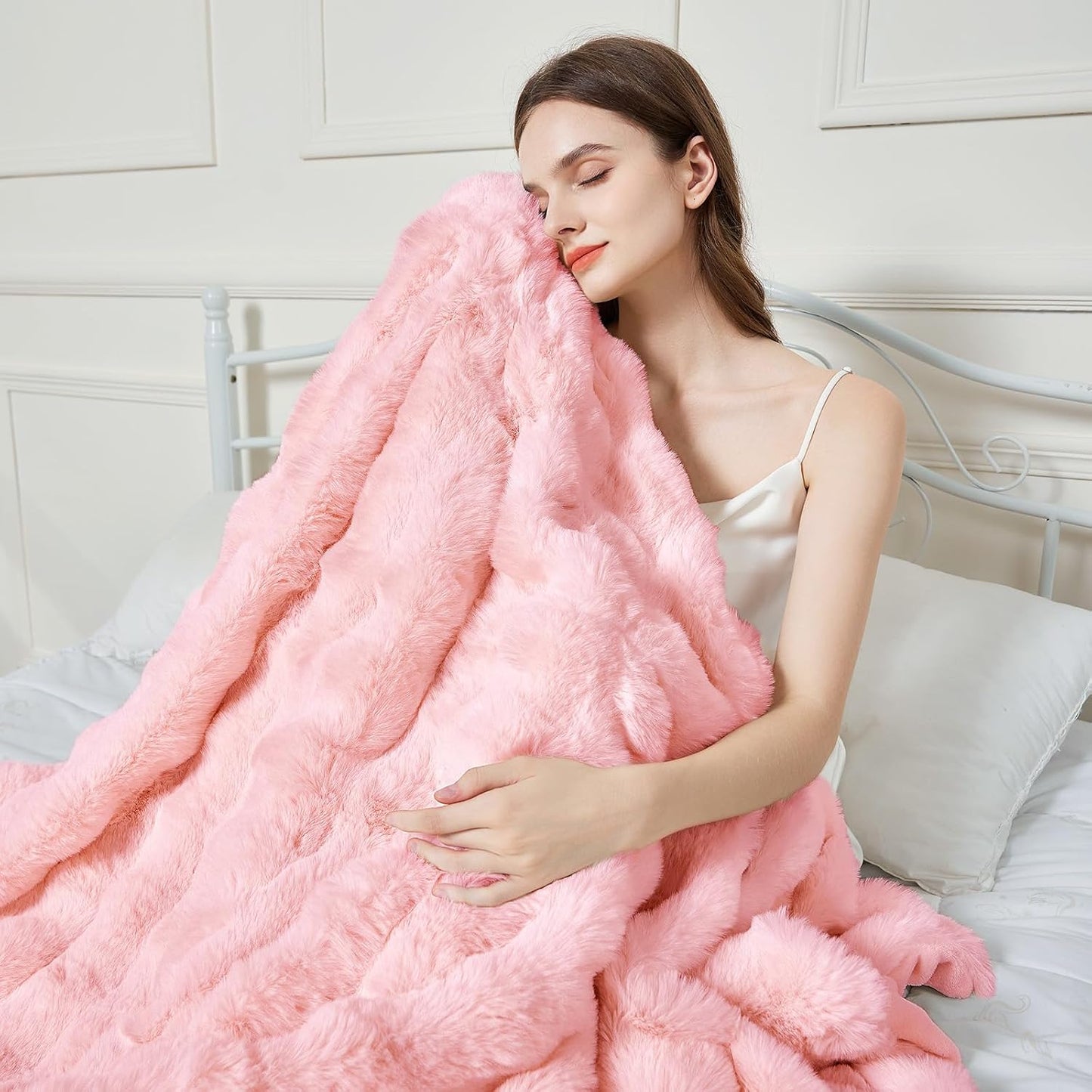 Luxury Faux Fur Throw Blanket