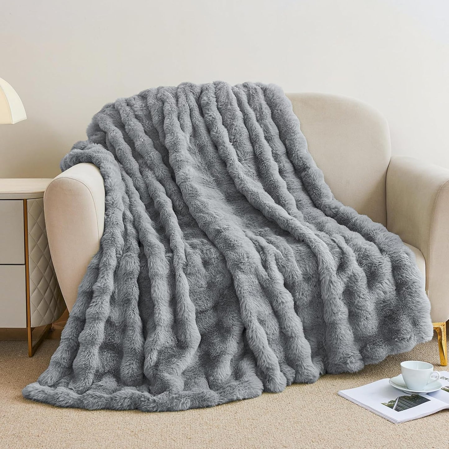 Luxury Faux Fur Throw Blanket