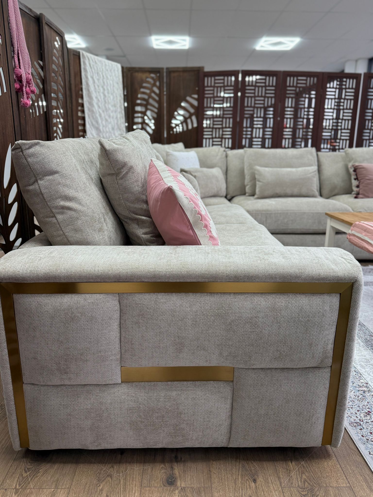 Jupiter Beige Large Corner Sofa: Luxurious Fabric, Deep Seating, Plush Scatter Cushions