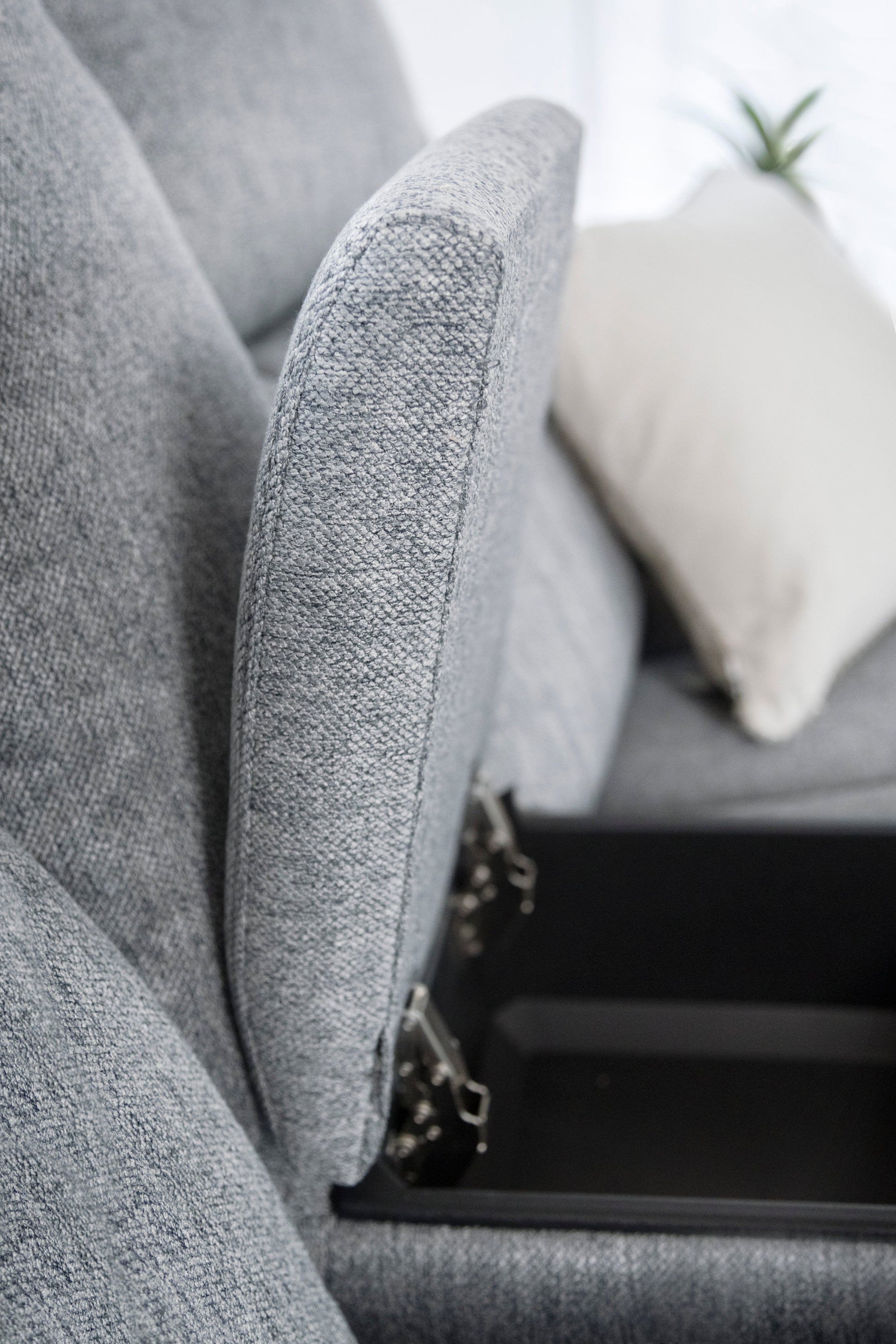 Linden Plush Grey 2-Seater Electric Recliner Sofa - Ultimate Comfort Lounge