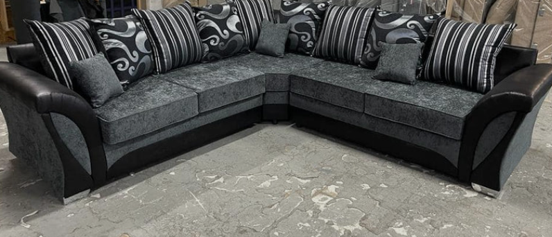 Shannon Corner Sofa in Chenille Fabric